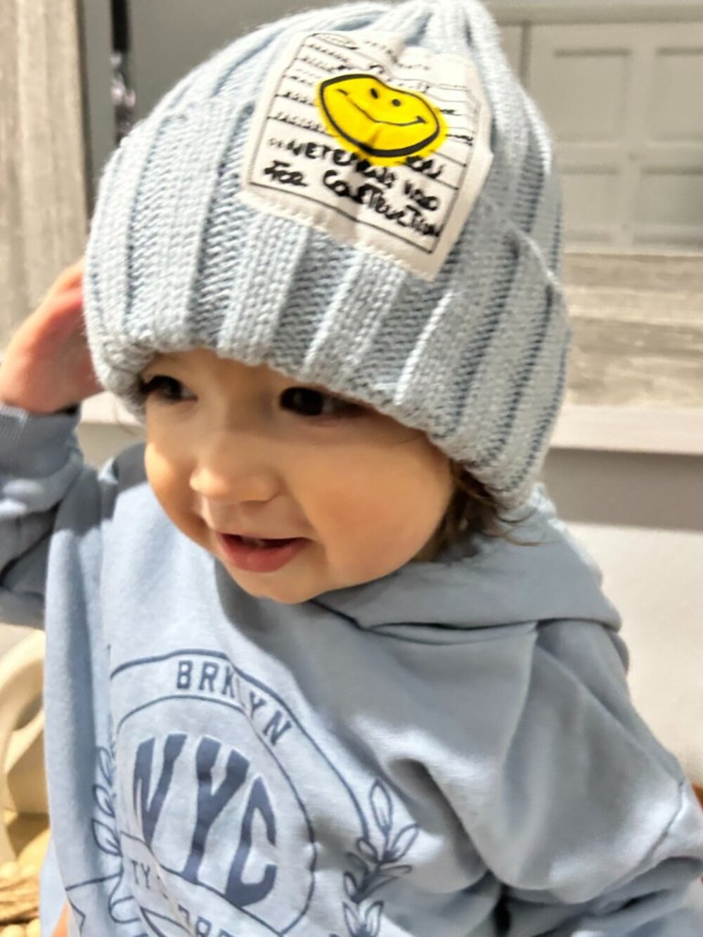 Smiley Patch Ribbed Beanie-B Blue - Picture 2 of 2